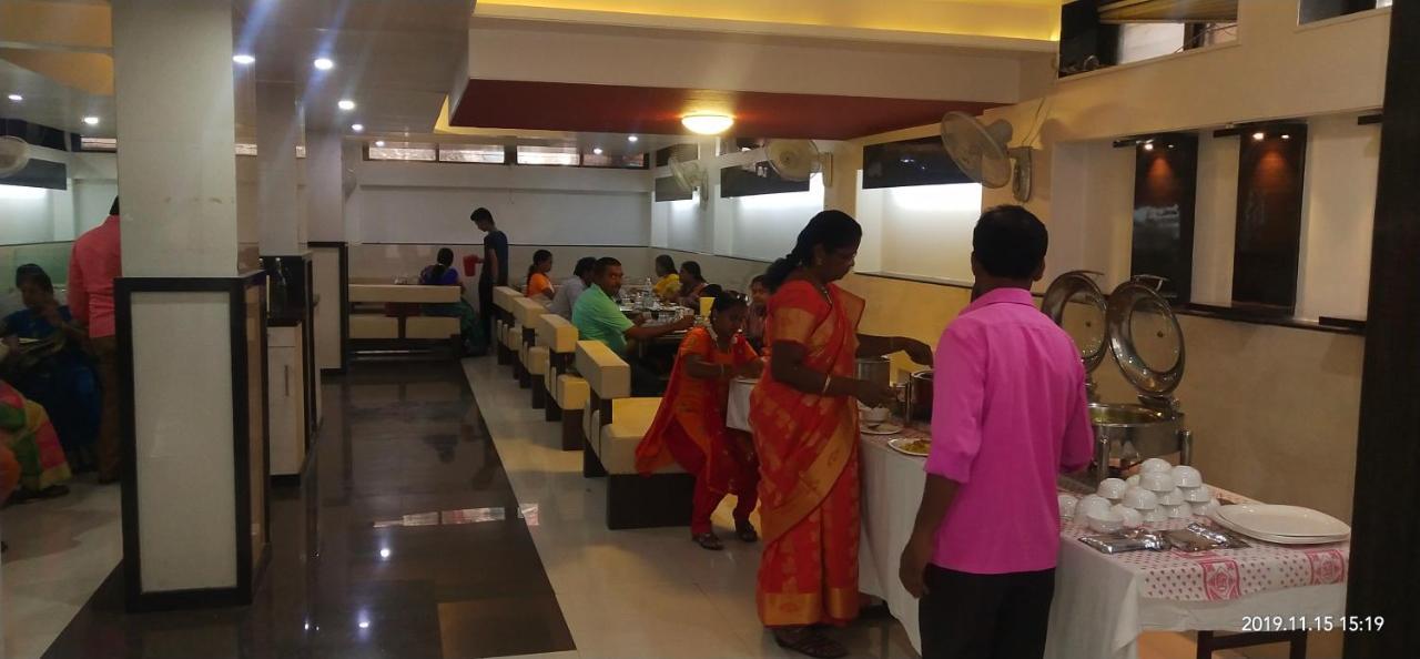 City Palace Hotel होटल सिटी पैलेस Nashik Exterior photo