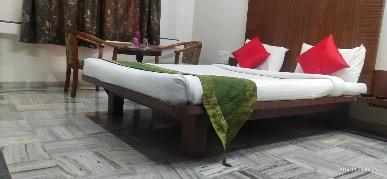 City Palace Hotel होटल सिटी पैलेस Nashik Exterior photo